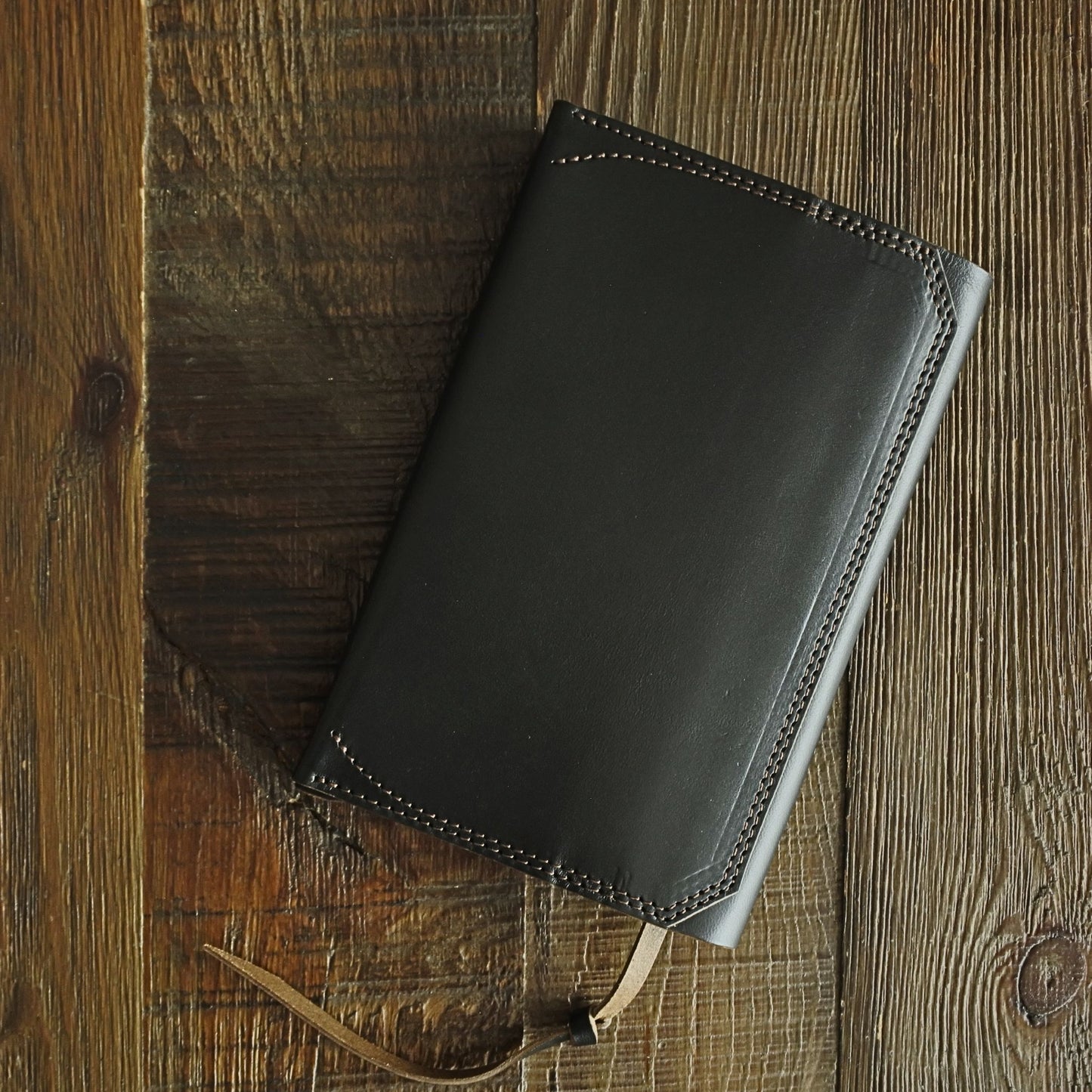 LEATHER BOOK COVER / 文庫サイズ MARYAM HORSE BUTT TEA CORE BLACK