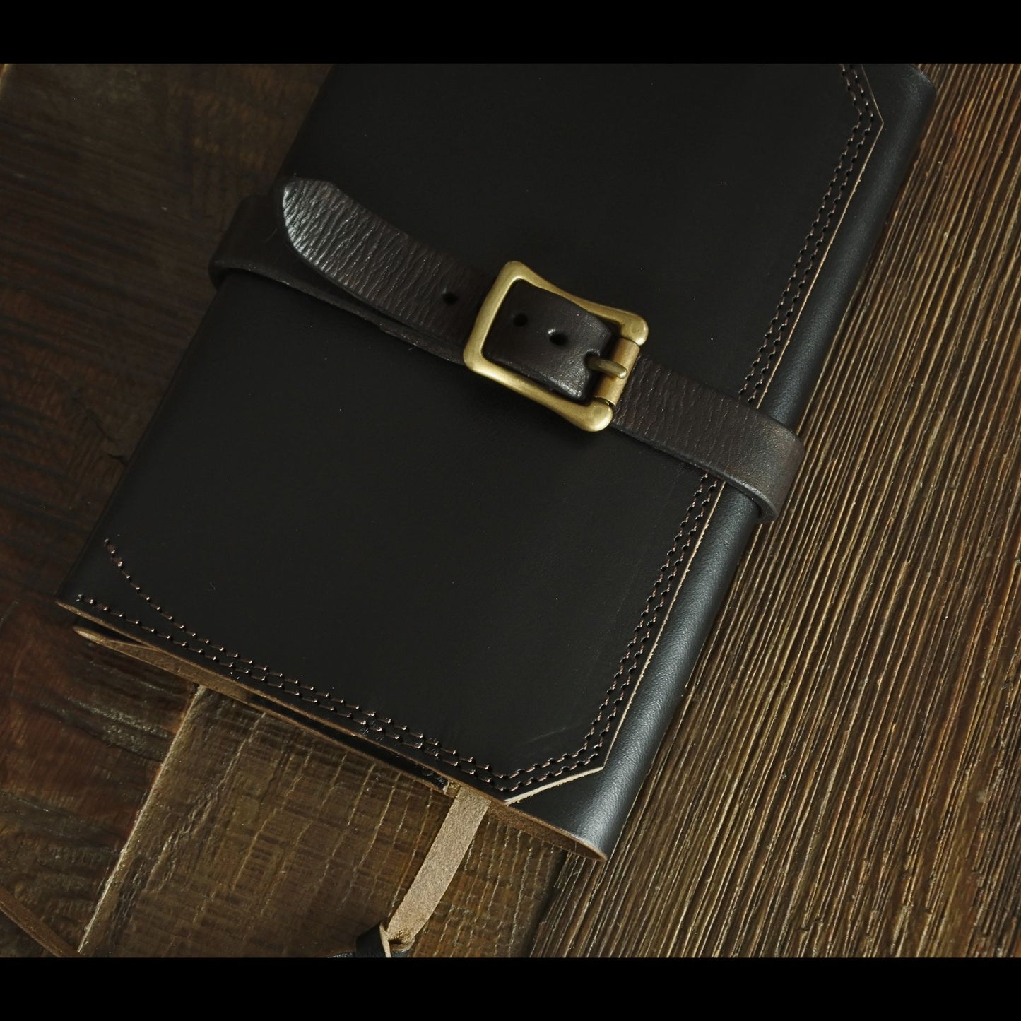 LEATHER BOOK COVER / 文庫サイズ MARYAM HORSE BUTT TEA CORE BLACK